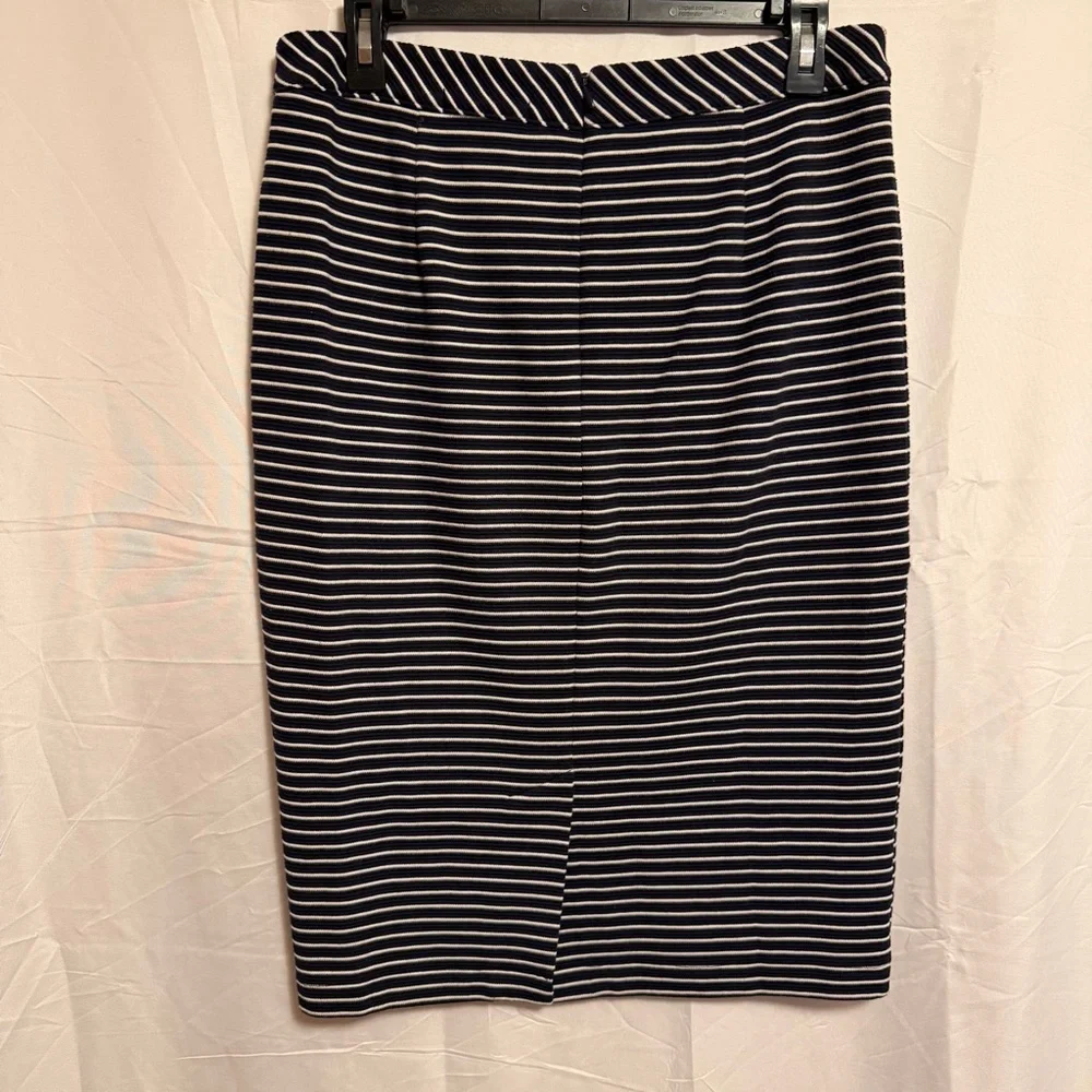 Banana Republic Black and‎ White Striped Pencil Skirt